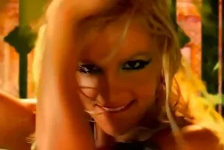 يمارس الجنس قصص محارم سكس مصرى في مجال مفتوح