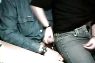 يغمر عضوًا في قصص سكس عربي مصري صدع