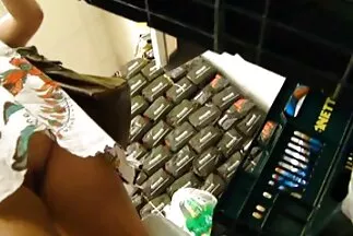 فتاة قصص سكس مترجمه للعربيه مع رجل كبير في السن