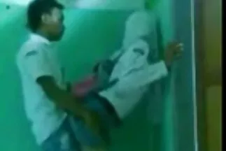 غرفة العرض. قصص محارم عربي حقيقي