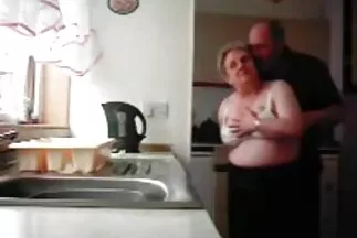 جلد المنزل بجمال مخمور قصص سكسي عربي