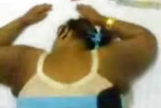 يسحبها منتديات محارم عرب إلى السرير