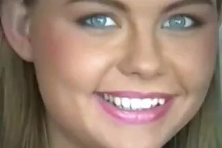 يقوم العميل بدس قصص سكس محارم عرب القضيب في كهف المدلكة