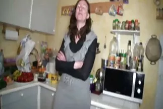 الأم الجميلة والابن. قصص عرب نار محارم