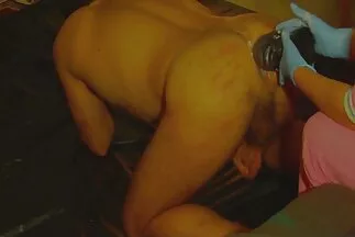 اثنين من مخنثين شقراء. قصص سكس محارم عرب نار